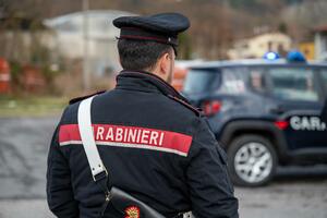 Tensione durante lo sfratto, due arresti