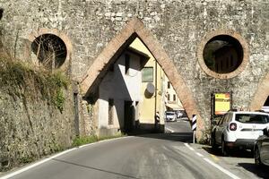 Grotta del Vento, il turismo oltre... l&#039;ostacolo: &quot;Agevolare l&#039;afflusso di bus superando il problema della strettoia&quot;