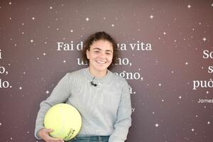 Jasmine Paolini torna nella sua scuola: &quot;Credete nei vostri sogni&quot;