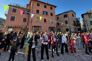 Carnevale a Castelnuovo, vince la voglia di divertirsi: una giornata di festa nel ricordo di Alessandro Pietrazzini