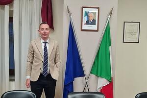 Simonini tuona contro il disservizio di Trenitalia sulla lin ea Aulla-Lucca-Pisa