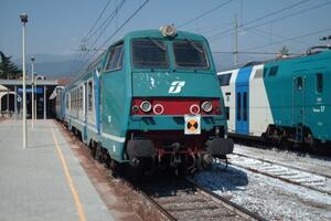 Disagi sulla Lucca-Aulla, i sindaci dal prefetto: Baccelli chiede risposte rapide e concrete a Trenitalia e Rfi