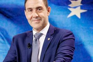 L&#039;europarlamentare Roberto Vannacci ospite su NoiTv